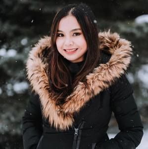 Meet your Posher, Jenelle